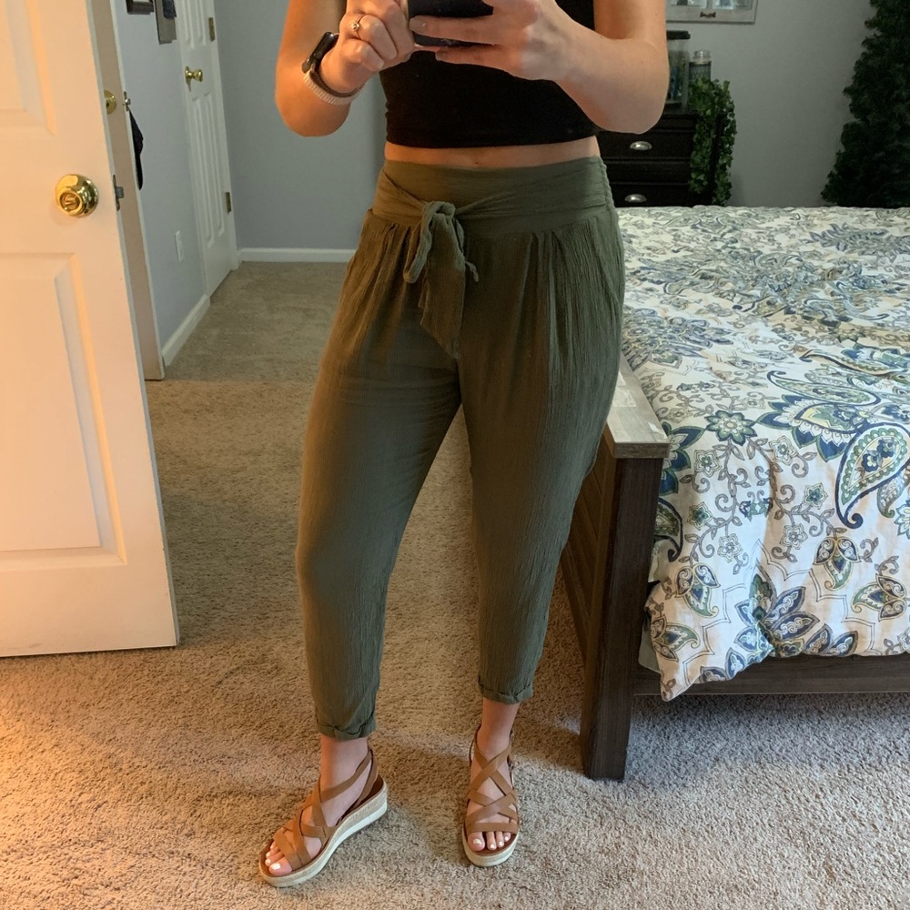 American Eagle Outfitters Olive Green Cropped Tie-Waist Pants